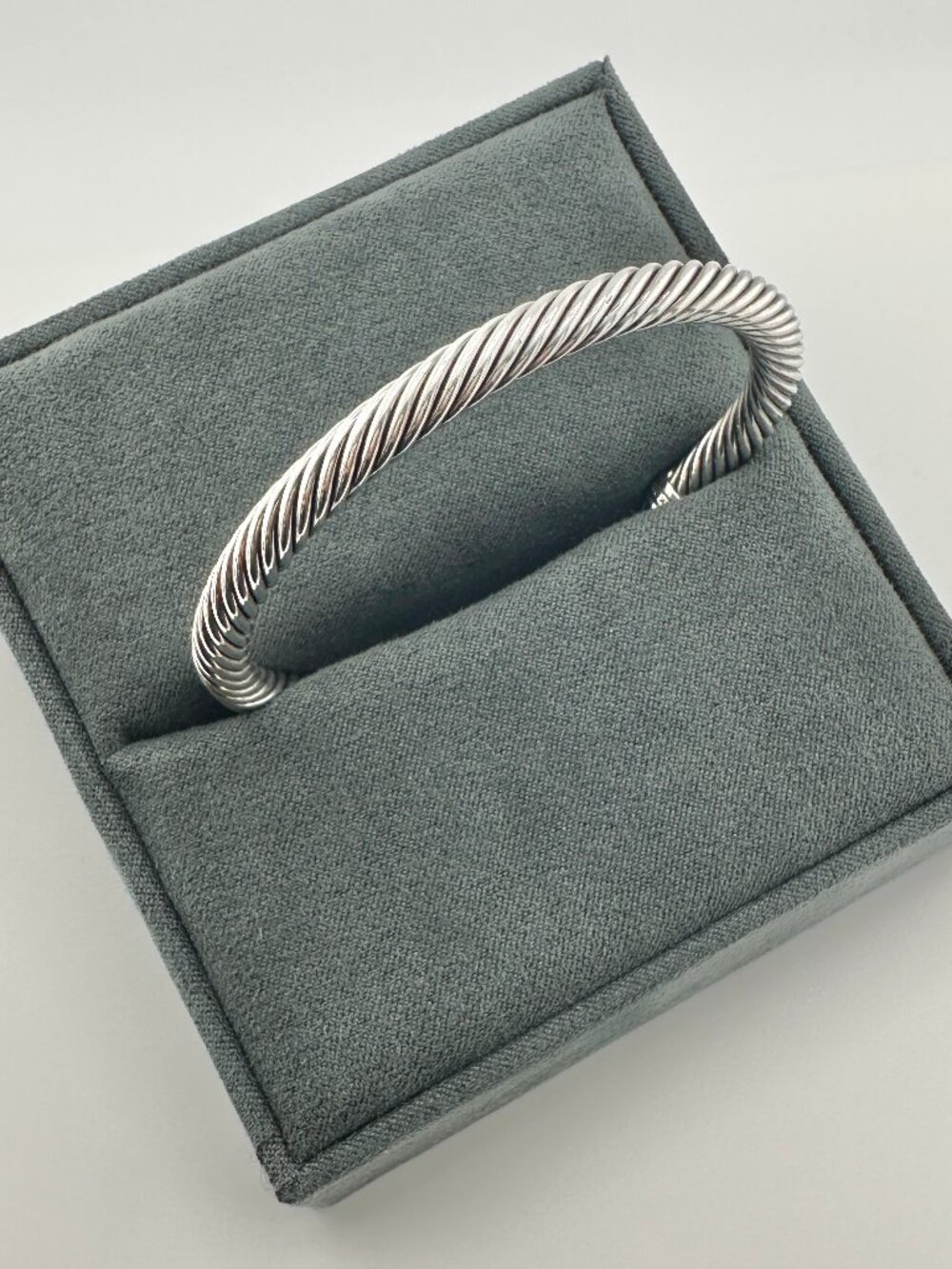 David Yurman Cable Cuff w/ Blue Topaz & Pavé White Diamonds - 5mm - Medium - Picture 7 of 15